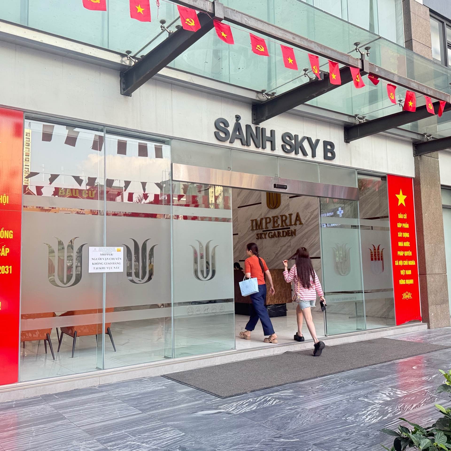 Bán nhà Minh Khai - diện tích 97m2 1 tầng - Căn hộ đẹp hiếm có - giá 12,1 tỷ