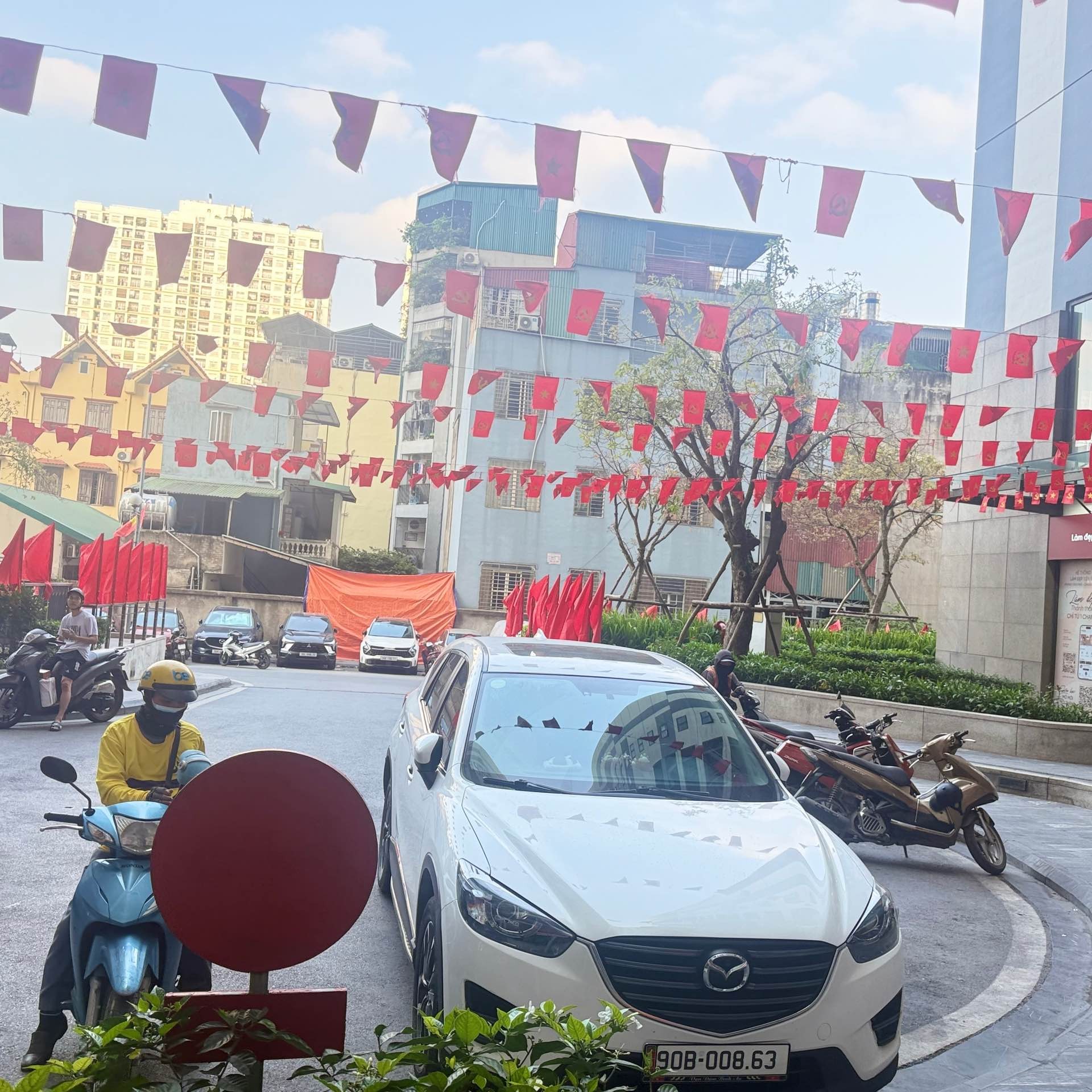 Bán nhà Minh Khai - diện tích 97m2 1 tầng - Căn hộ đẹp hiếm có - giá 12,1 tỷ