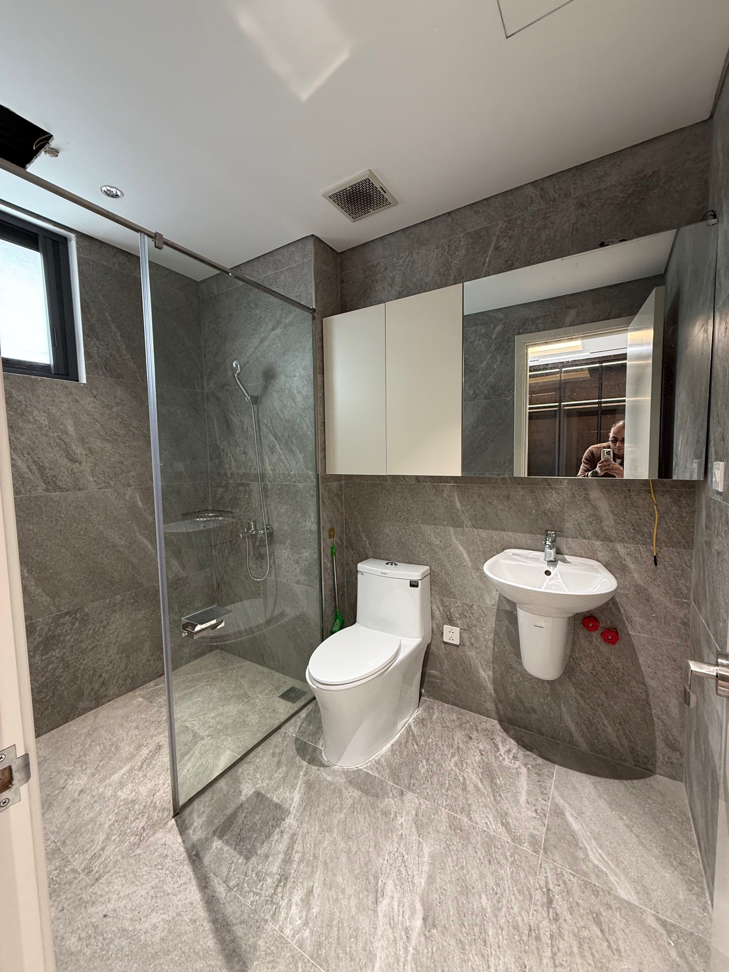 Bán nhà Đường 3-1 - diện tích 119m2 4 tầng - Nhà đẹp hiếm có - giá 38,8 tỷ