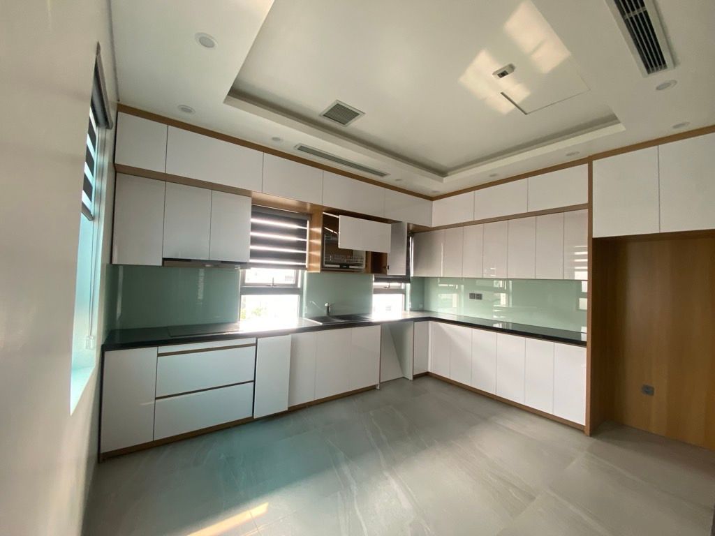 Bán nhà Khu C The Manor Nguyễn Xiển - diện tích 160m2 4 tầng - 2 mặt thoáng - giá 65 tỷ