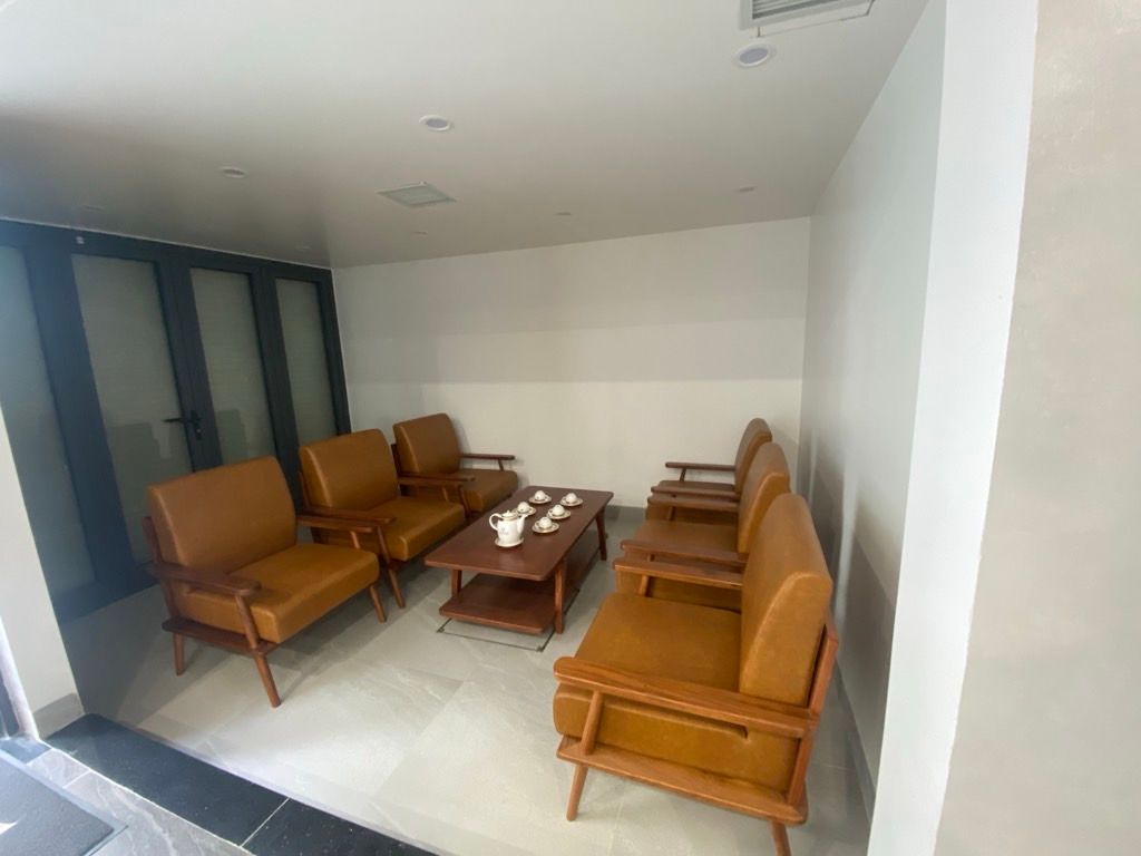 Bán nhà Khu C The Manor Nguyễn Xiển - diện tích 160m2 4 tầng - 2 mặt thoáng - giá 65 tỷ