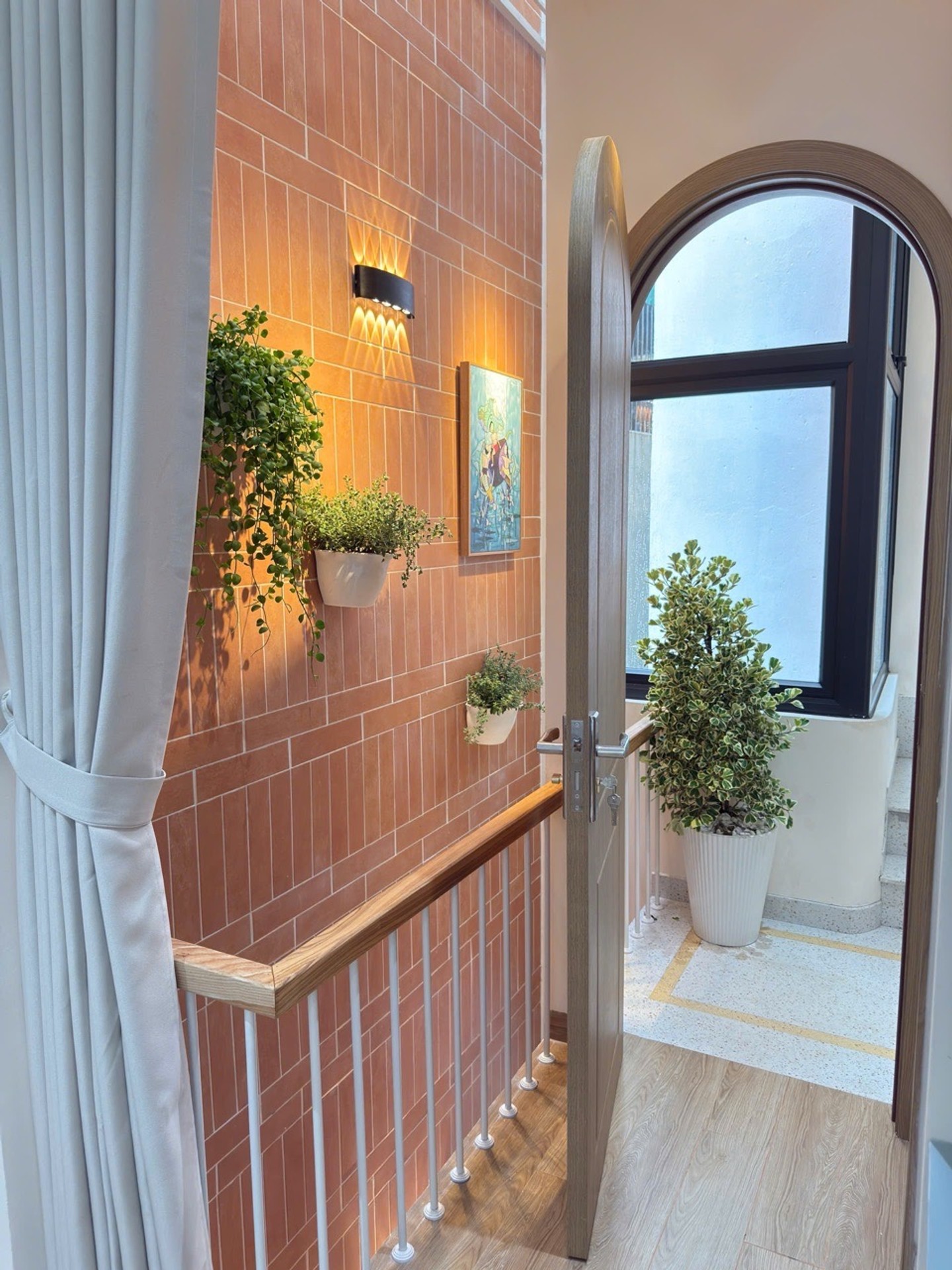 Bán nhà Vũ Tông Phan - diện tích 26m2 5 tầng - Nhà xây mới full nội thất - giá 7,35 tỷ