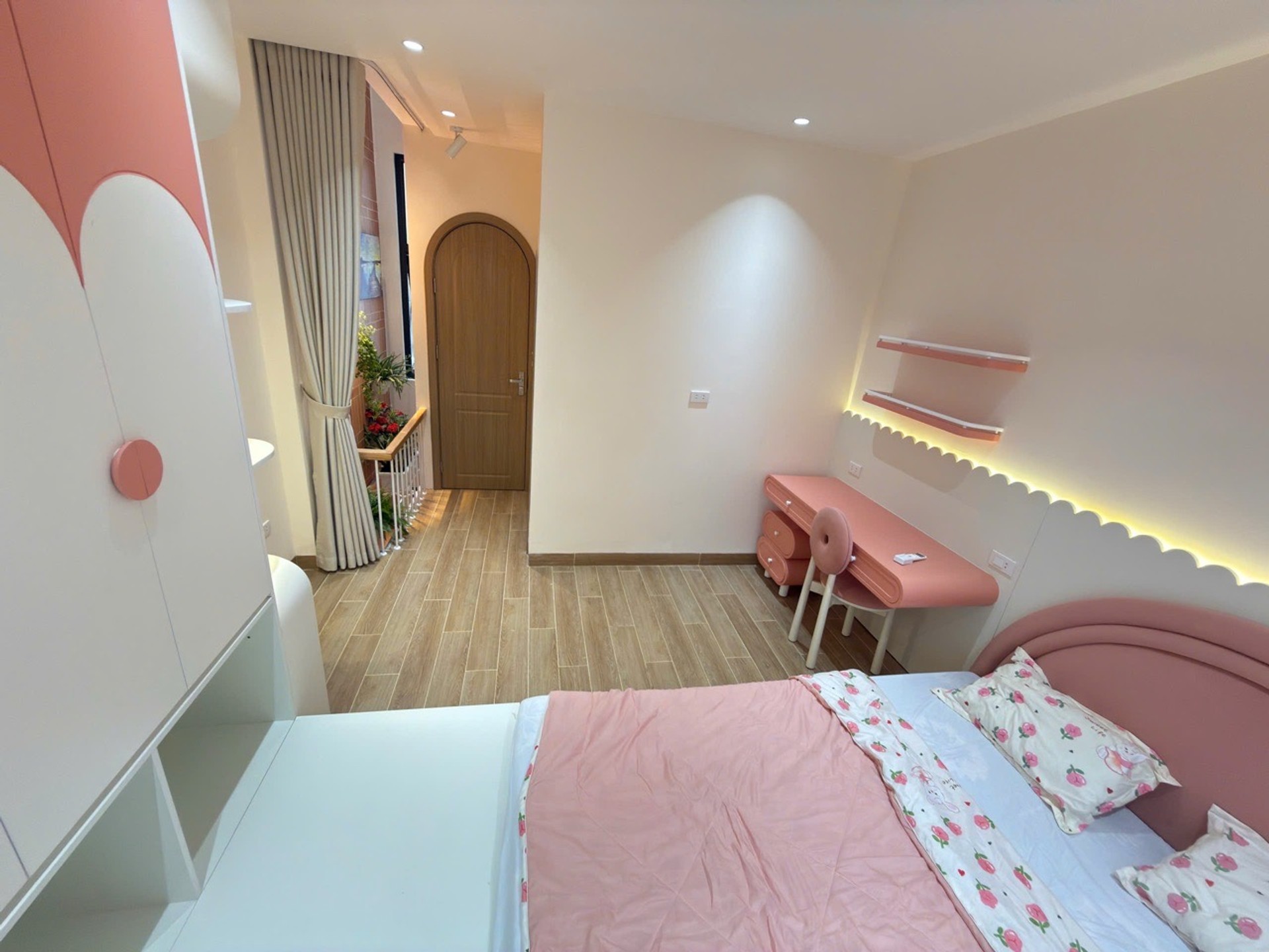 Bán nhà Vũ Tông Phan - diện tích 26m2 5 tầng - Nhà xây mới full nội thất - giá 7,35 tỷ