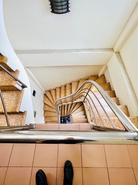 Bán nhà Hồng Hà - diện tích 182m2 3 tầng - Ô tô tránh - giá 57 tỷ