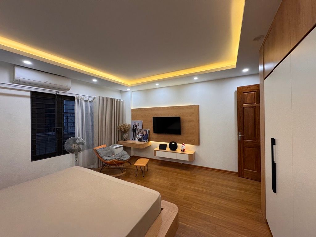 Bán nhà Đầm Trấu - diện tích 48m2 6 tầng - Ô TÔ ĐỖ CỬA - giá 15,95 tỷ
