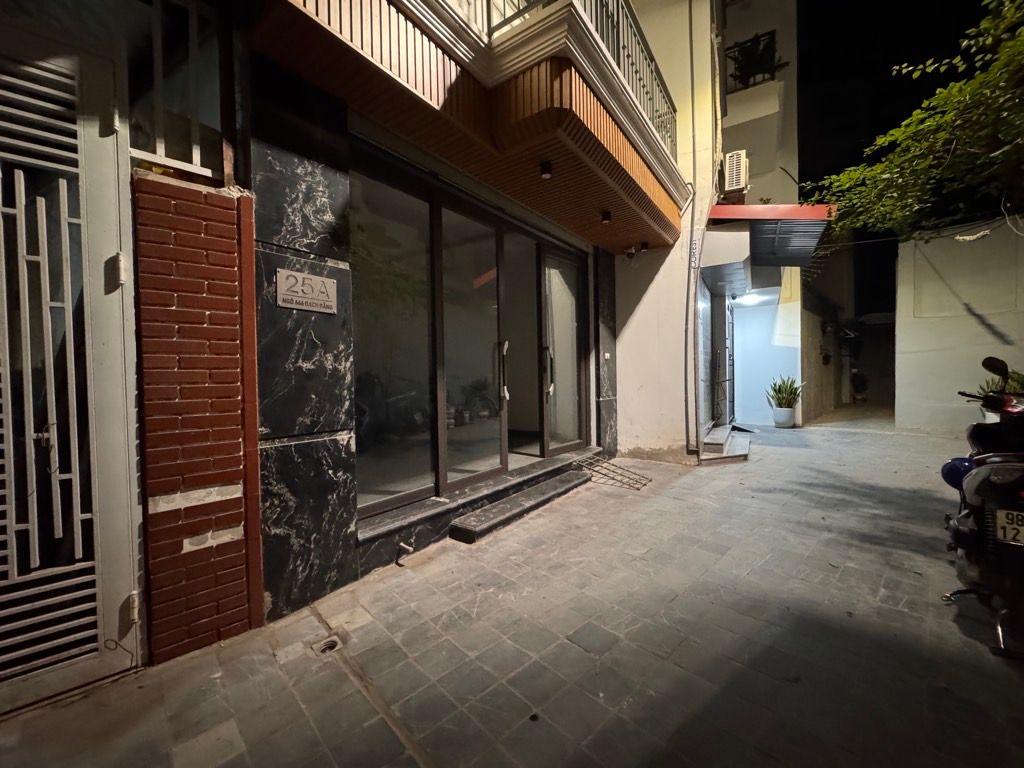 Bán nhà Đầm Trấu - diện tích 48m2 6 tầng - Ô TÔ ĐỖ CỬA - giá 15,95 tỷ