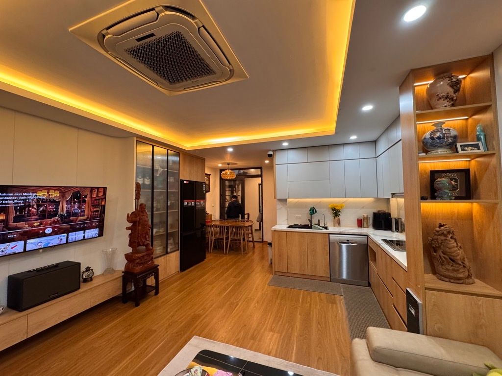 Bán nhà Đầm Trấu - diện tích 48m2 6 tầng - Ô TÔ ĐỖ CỬA - giá 15,95 tỷ