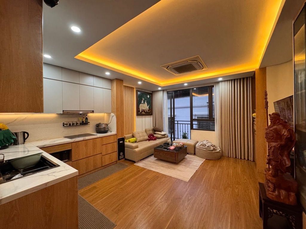 Bán nhà Đầm Trấu - diện tích 48m2 6 tầng - Ô TÔ ĐỖ CỬA - giá 15,95 tỷ