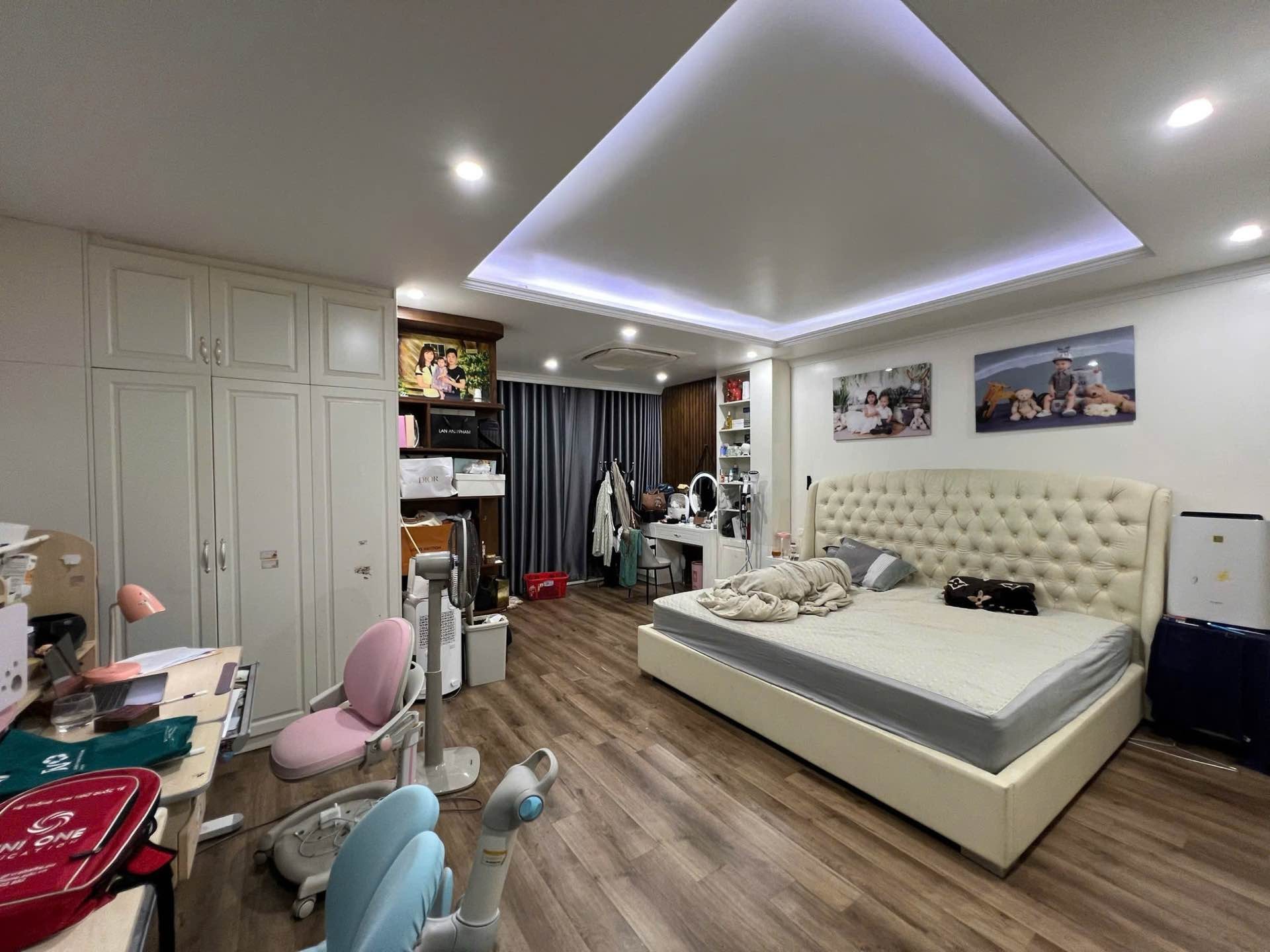 Bán nhà Trịnh Đình Cửu - diện tích 96m2 4 tầng - Nhà đẹp hiếm có - giá 20,5 tỷ