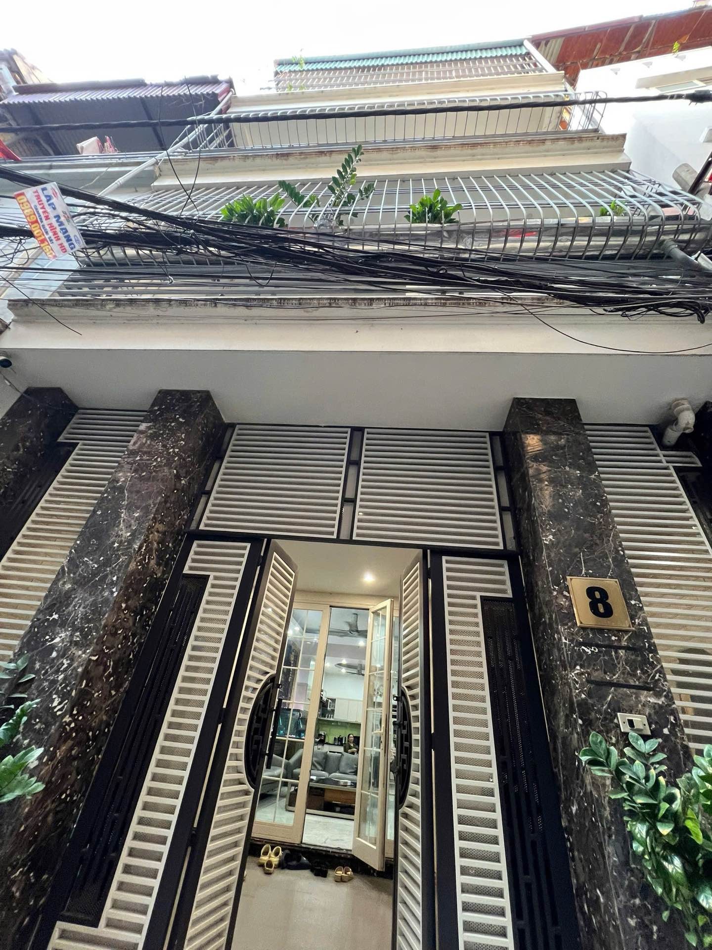 Bán nhà Trịnh Đình Cửu - diện tích 96m2 4 tầng - Nhà đẹp hiếm có - giá 20,5 tỷ