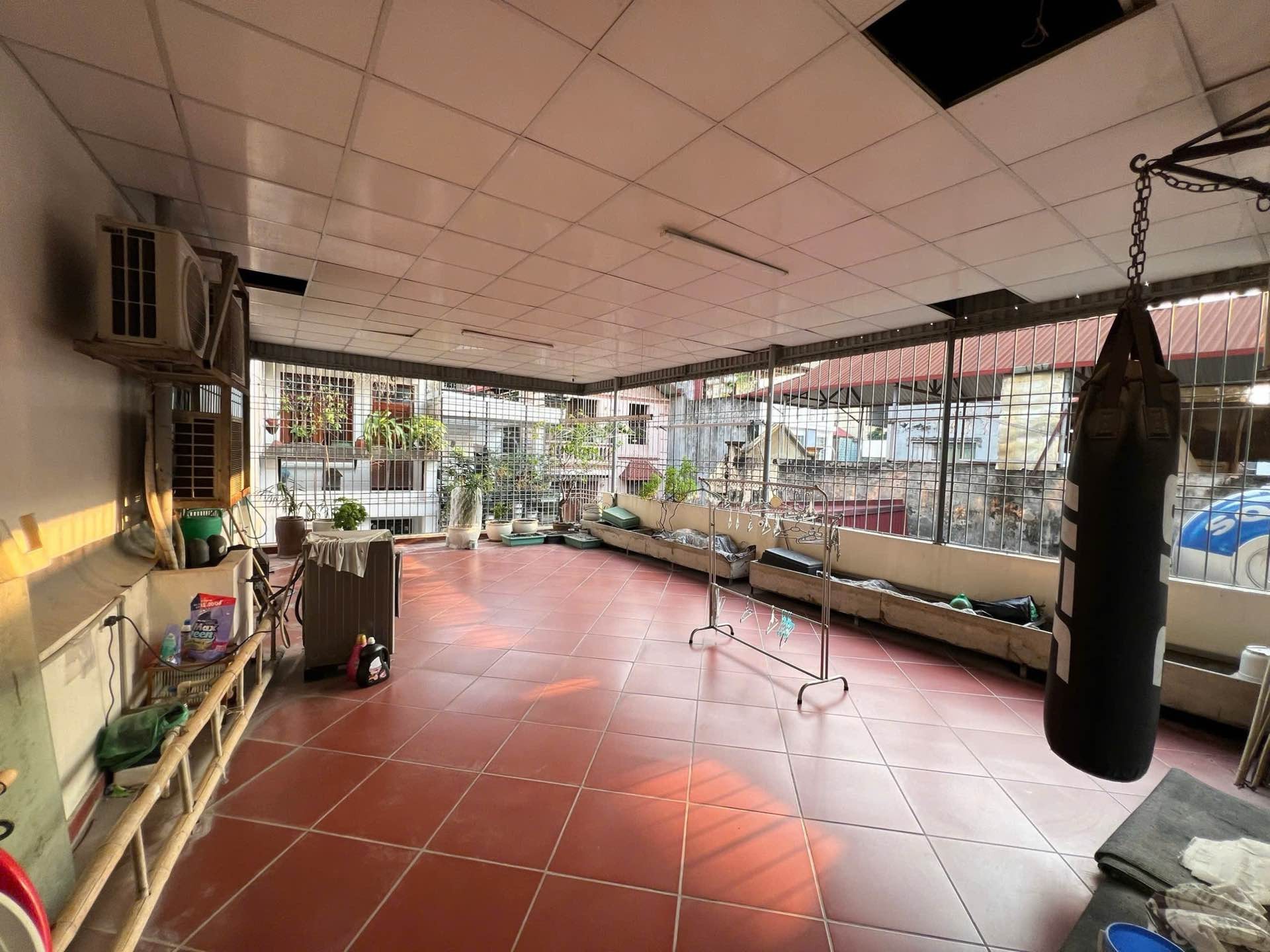 Bán nhà Trịnh Đình Cửu - diện tích 96m2 4 tầng - Nhà đẹp hiếm có - giá 20,5 tỷ