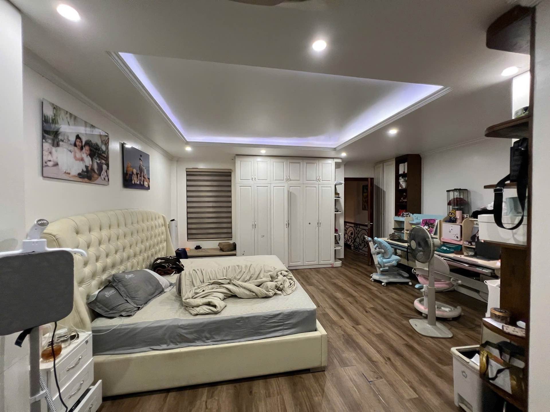 Bán nhà Trịnh Đình Cửu - diện tích 96m2 4 tầng - Nhà đẹp hiếm có - giá 20,5 tỷ