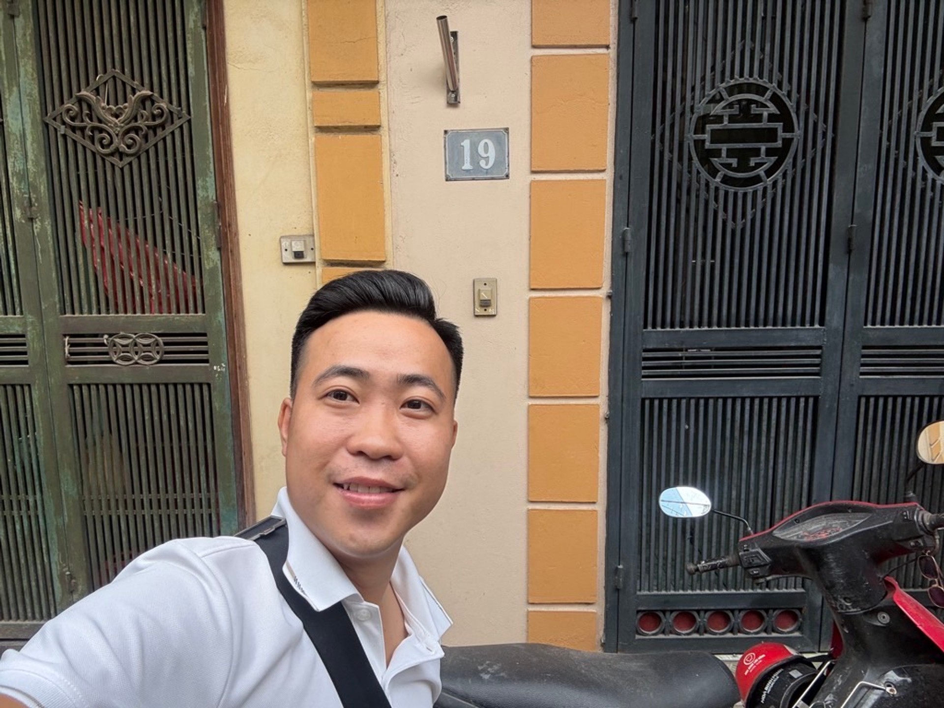 Bán nhà Trương Định - diện tích 36m2 3 tầng - ô tô vào tận cửa - giá 11,7 tỷ