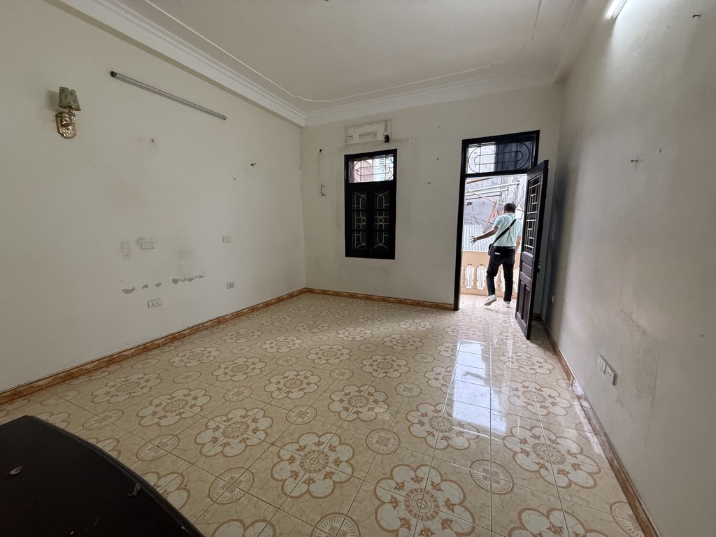Bán nhà Trương Định - diện tích 36m2 3 tầng - ô tô vào tận cửa - giá 11,7 tỷ