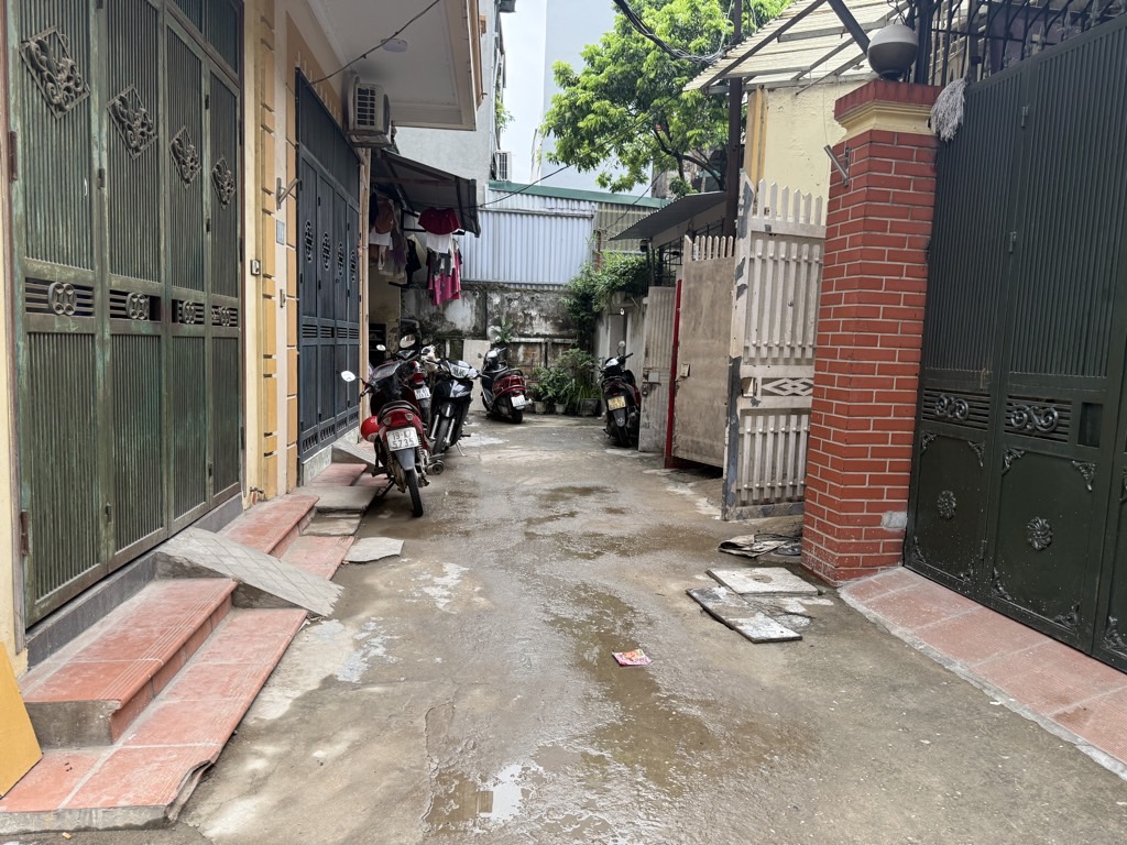 Bán nhà Trương Định - diện tích 36m2 3 tầng - ô tô vào tận cửa - giá 11,7 tỷ