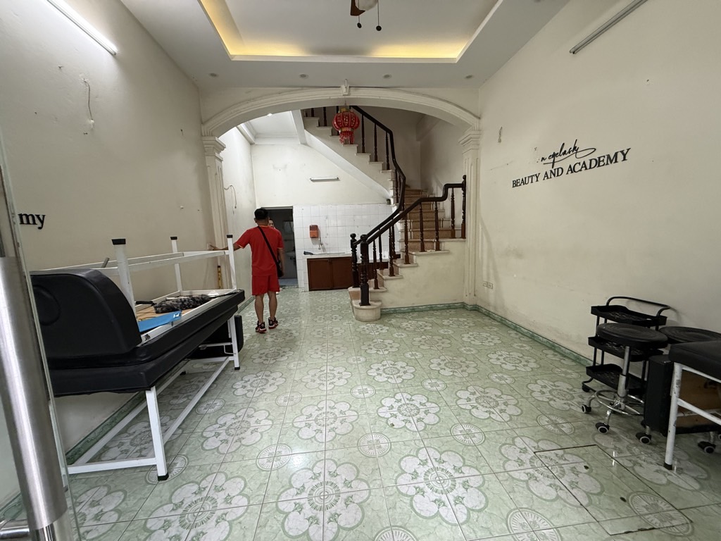 Bán nhà Trương Định - diện tích 36m2 3 tầng - ô tô vào tận cửa - giá 11,7 tỷ