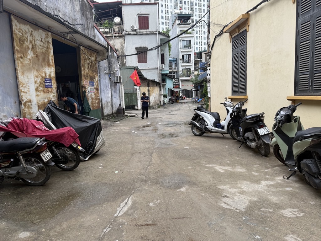 Bán nhà Trương Định - diện tích 36m2 3 tầng - ô tô vào tận cửa - giá 11,7 tỷ