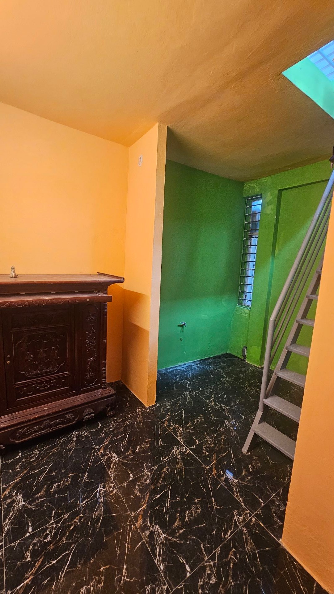 Bán nhà Tân Mai - diện tích 16m2 5 tầng - Nhà đẹp đủ đồ nội thất ở ngay - giá 3,15 tỷ