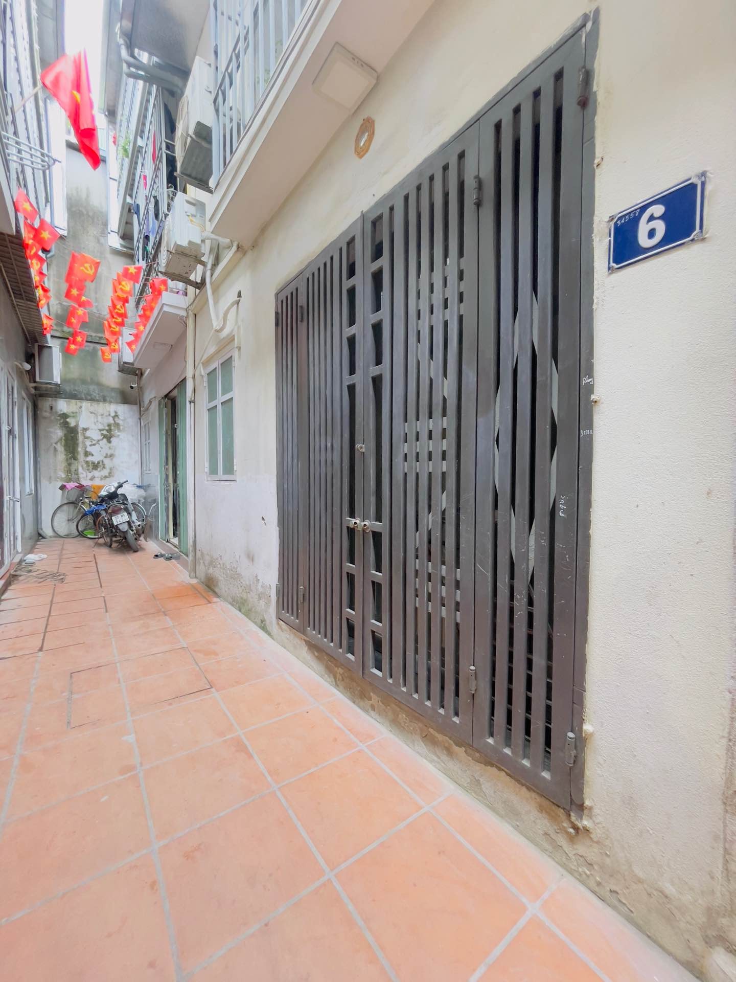 Bán nhà Đông Thiên - diện tích 35m2 2 tầng - Nhà đẹp hiếm có - giá 3,7 tỷ