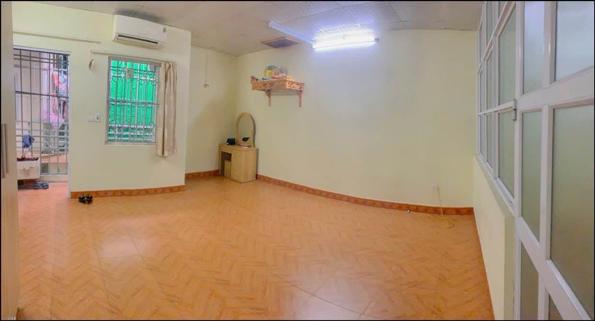 Bán nhà Đông Thiên - diện tích 35m2 2 tầng - Nhà đẹp hiếm có - giá 3,7 tỷ