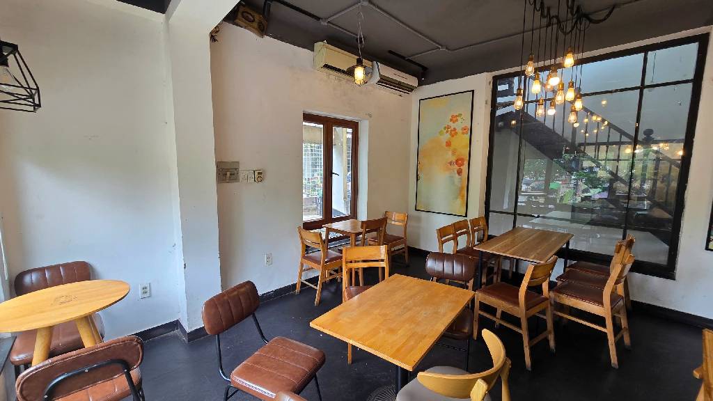 Bán nhà Nguyễn Ngọc Doãn - diện tích 122m2 3 tầng - Lô góc 3 mặt thoáng - giá 72 tỷ