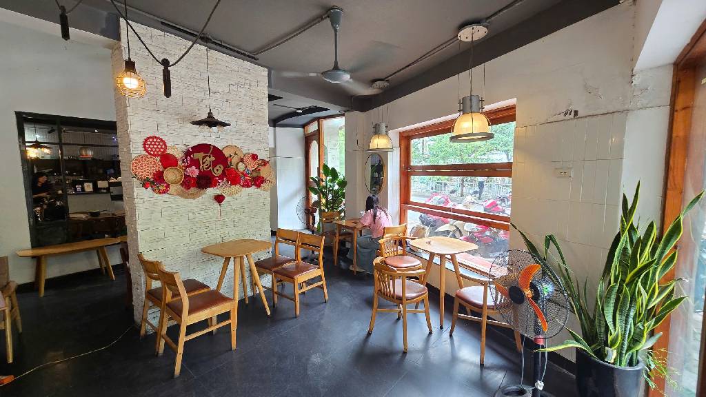 Bán nhà Nguyễn Ngọc Doãn - diện tích 122m2 3 tầng - Lô góc 3 mặt thoáng - giá 72 tỷ