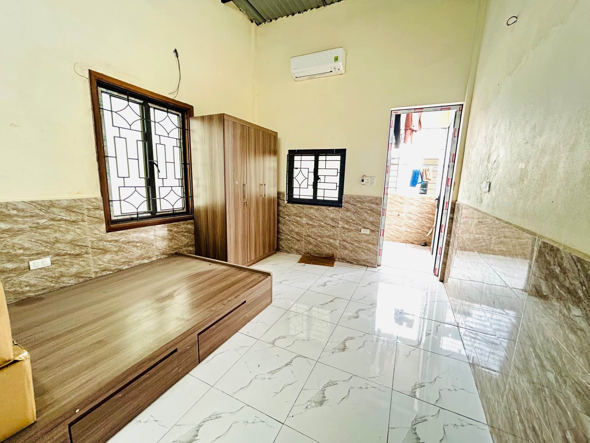 Bán nhà Thanh Lân - diện tích 85m2 3 tầng - Lô góc - giá 21,5 tỷ