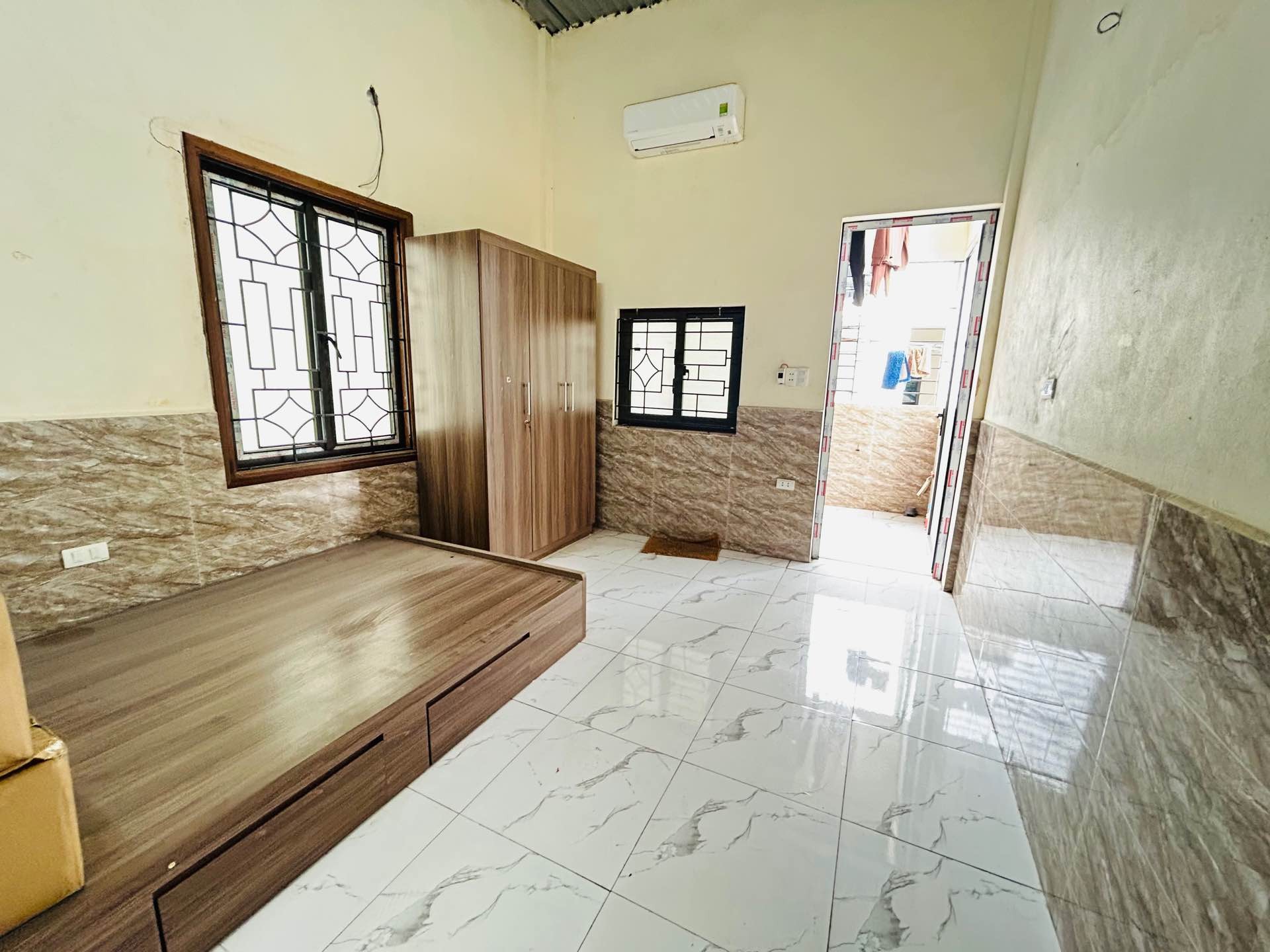 Bán nhà Thanh Lân - diện tích 85m2 3 tầng - Lô góc - giá 21,5 tỷ