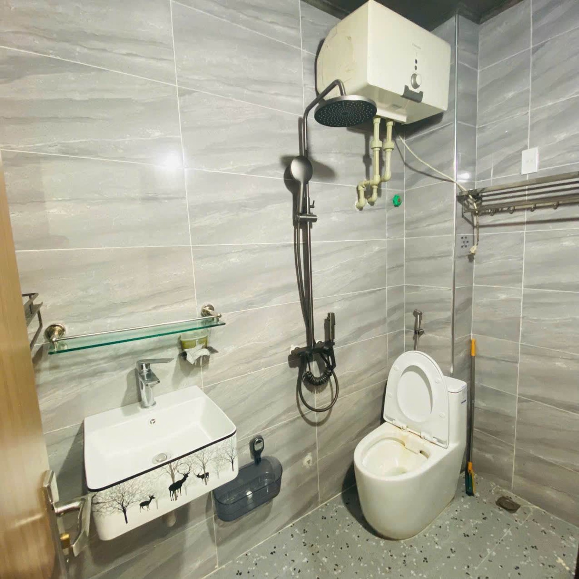 Bán nhà Tân Mai - diện tích 30m2 3 tầng - Nhà đẹp ở luôn - giá 6 tỷ