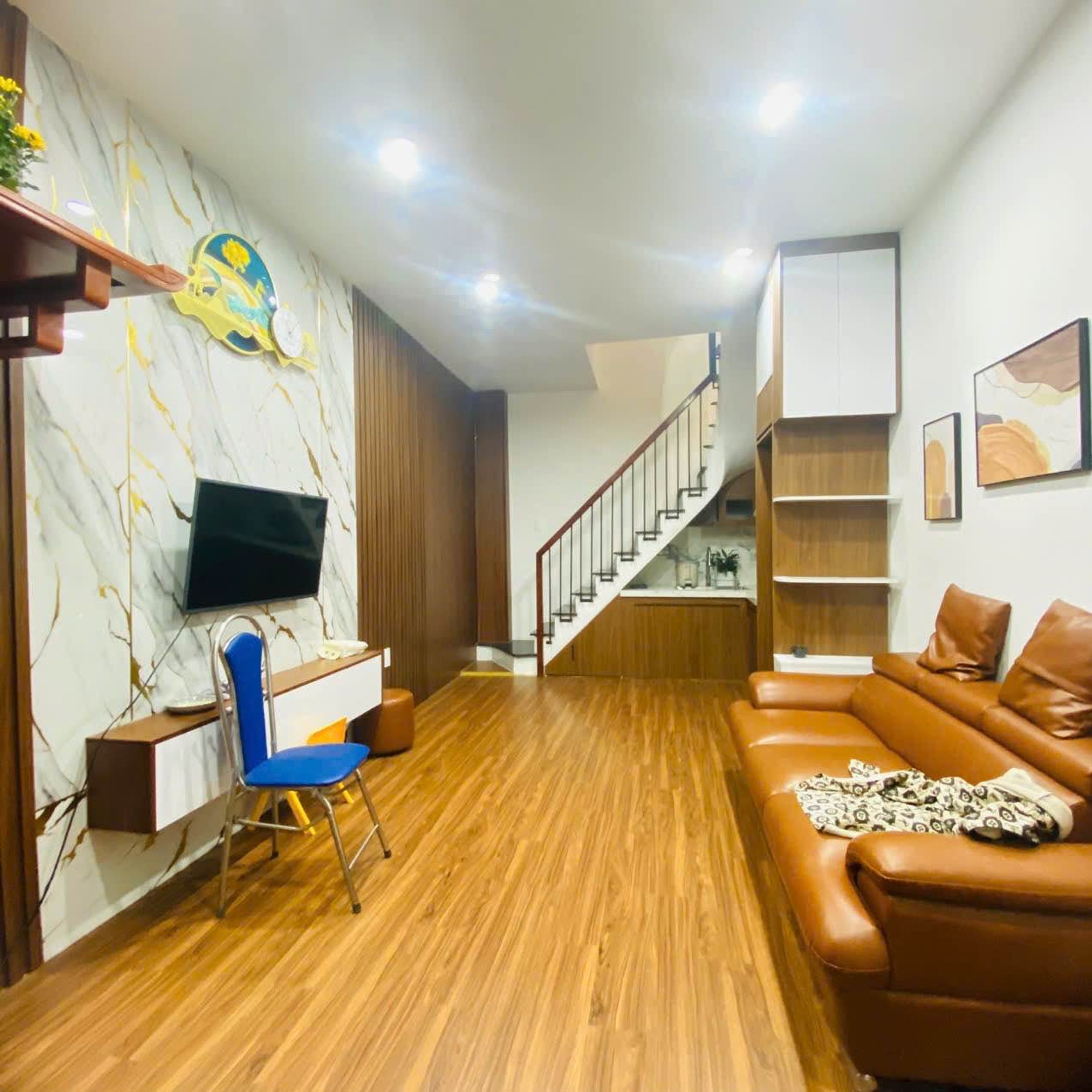 Bán nhà Tân Mai - diện tích 30m2 3 tầng - Nhà đẹp ở luôn - giá 6 tỷ