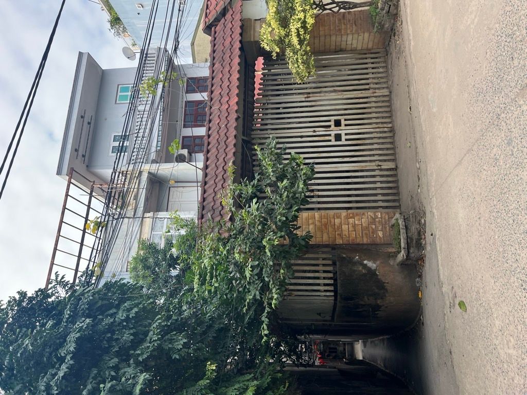 Bán nhà Âu Cơ - diện tích 134m2 3 tầng - Lô góc, 3 mặt thoáng - giá 38 tỷ