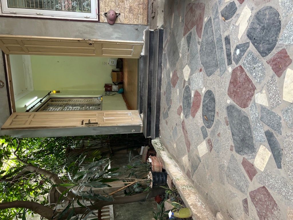 Bán nhà Âu Cơ - diện tích 134m2 3 tầng - Lô góc, 3 mặt thoáng - giá 38 tỷ