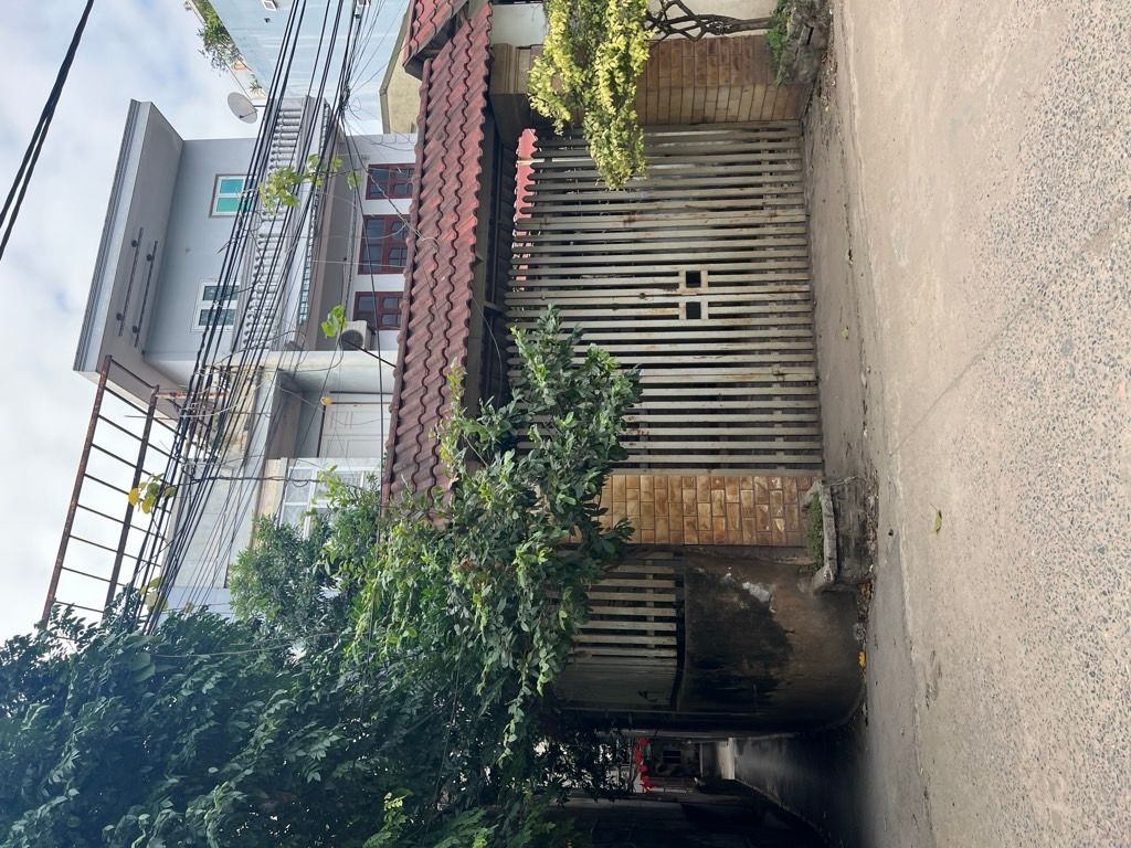 Bán nhà Âu Cơ - diện tích 134m2 3 tầng - Lô góc, 3 mặt thoáng - giá 38 tỷ