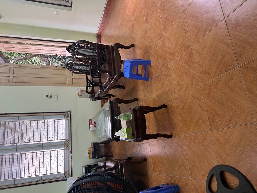 Bán nhà Âu Cơ - diện tích 134m2 3 tầng - Lô góc, 3 mặt thoáng - giá 38 tỷ