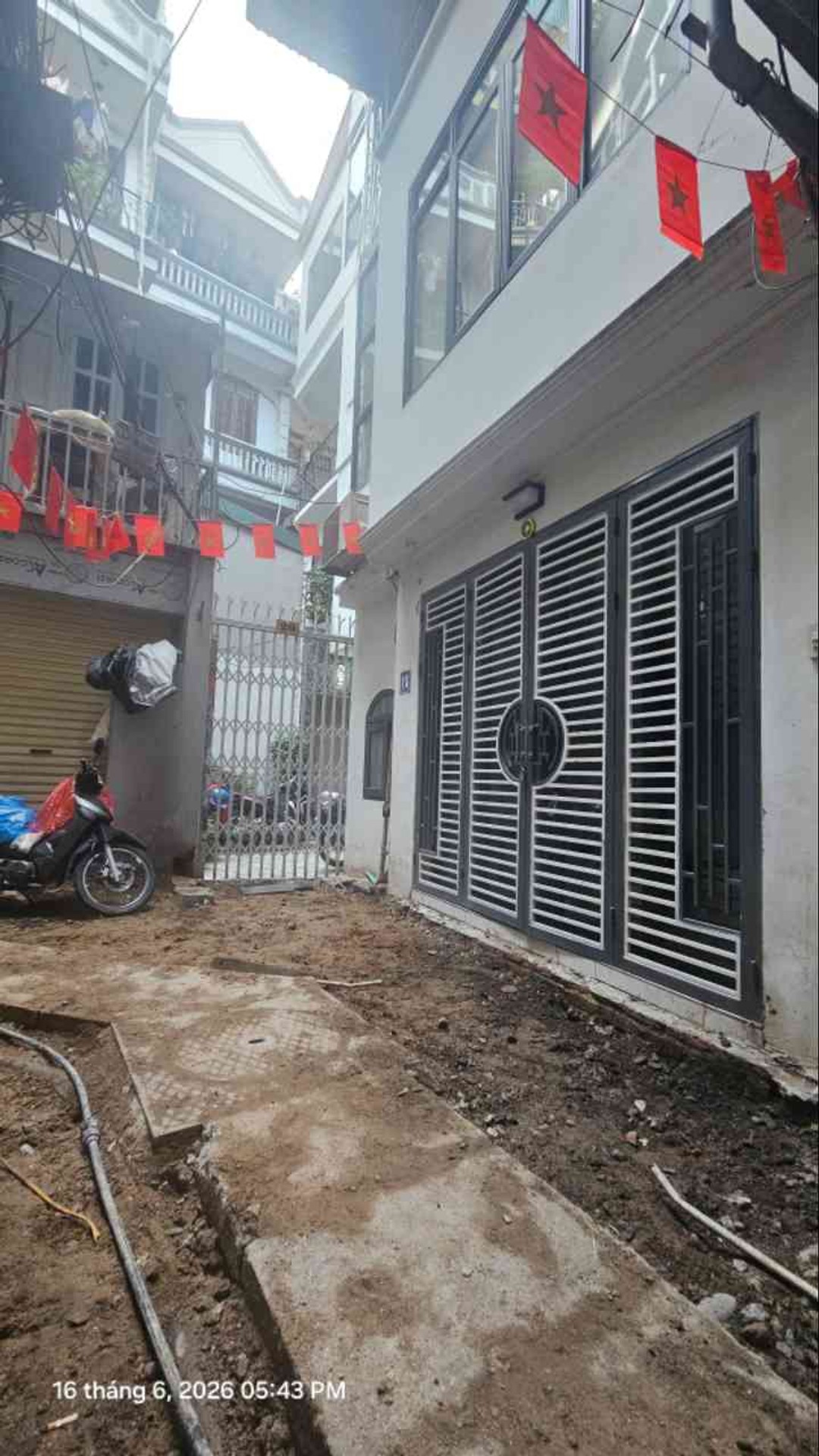 Bán nhà Trần Khát Chân - diện tích 39m2 3 tầng - Hàng hiếm - giá 9,1 tỷ