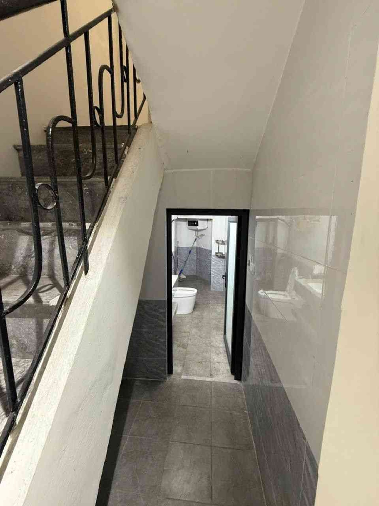 Bán nhà Trần Khát Chân - diện tích 39m2 3 tầng - Hàng hiếm - giá 9,1 tỷ