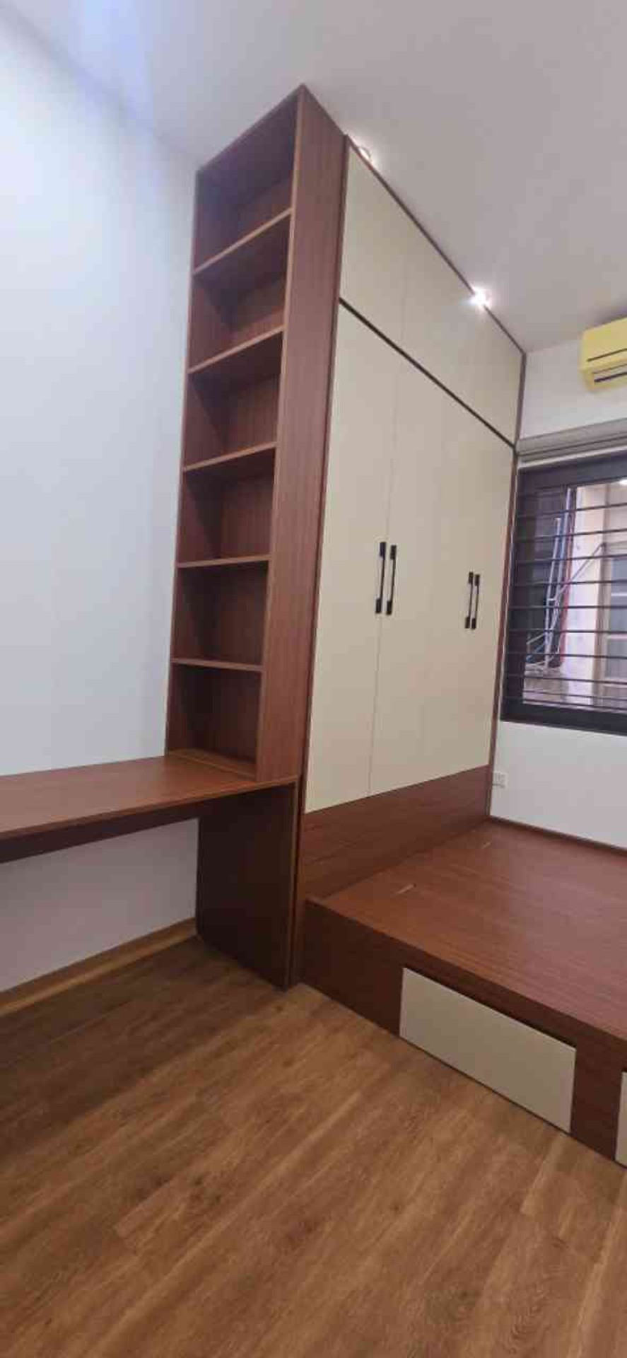 Bán nhà Bùi Ngọc Dương - diện tích 11m2 5 tầng - Căn góc 2 thoáng - giá 3,45 tỷ