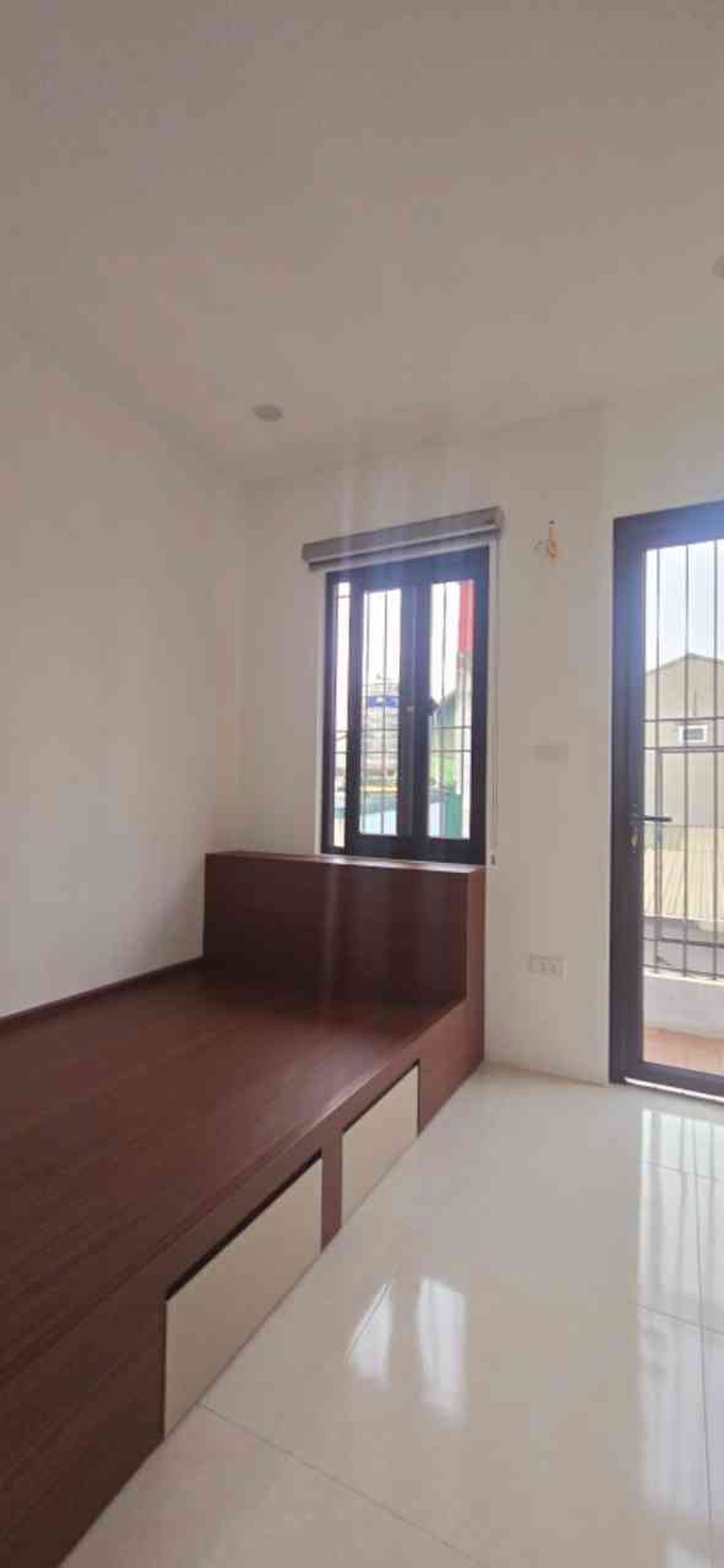Bán nhà Bùi Ngọc Dương - diện tích 11m2 5 tầng - Căn góc 2 thoáng - giá 3,45 tỷ
