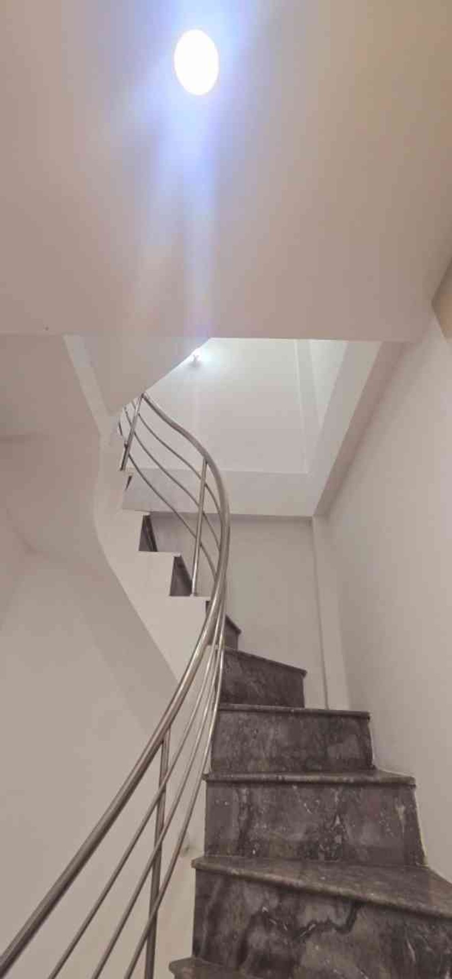 Bán nhà Bùi Ngọc Dương - diện tích 11m2 5 tầng - Căn góc 2 thoáng - giá 3,45 tỷ