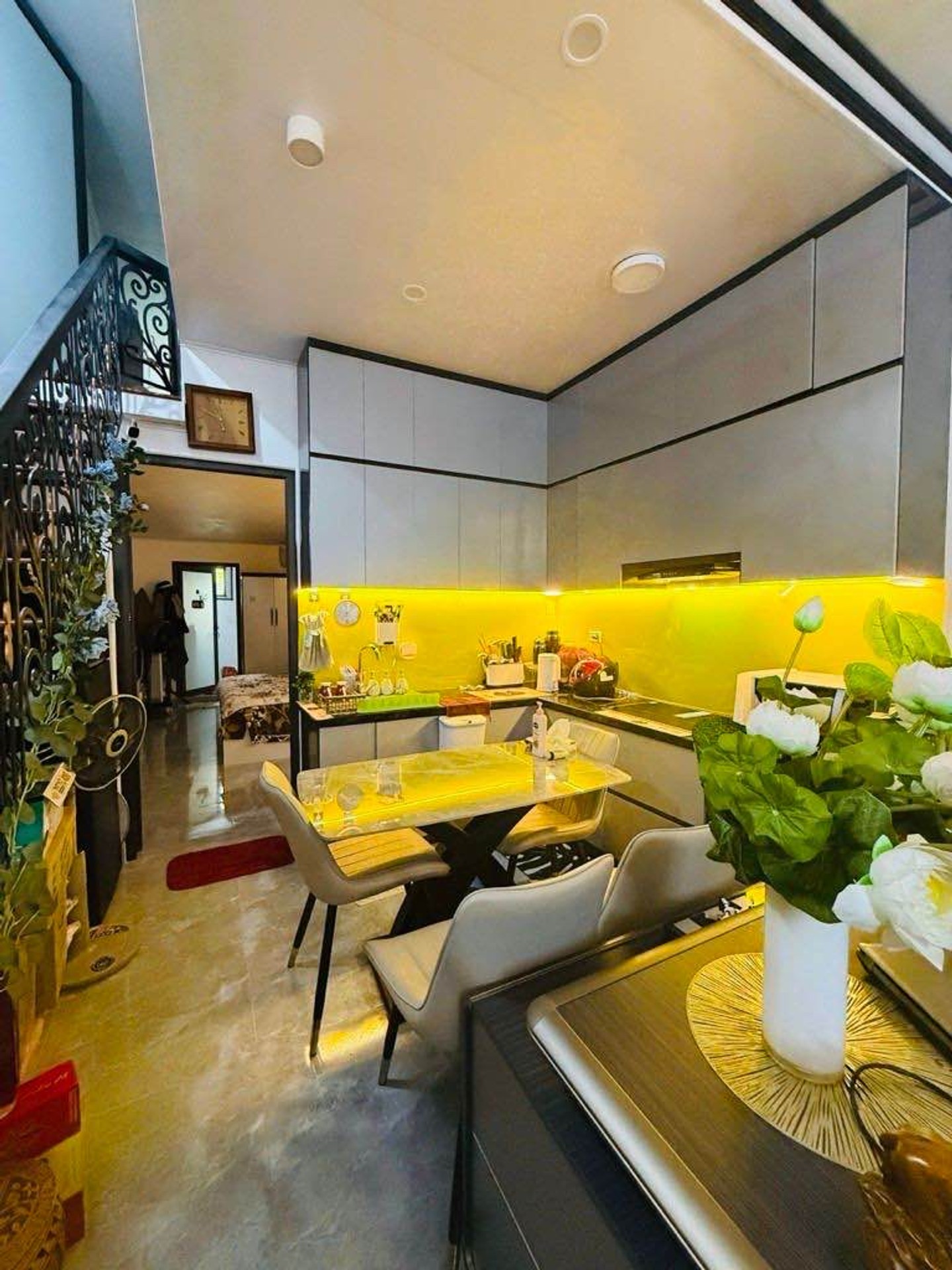 Bán nhà Định Công Thượng - diện tích 61m2 2 tầng - gần ô tô - giá 2,5 tỷ