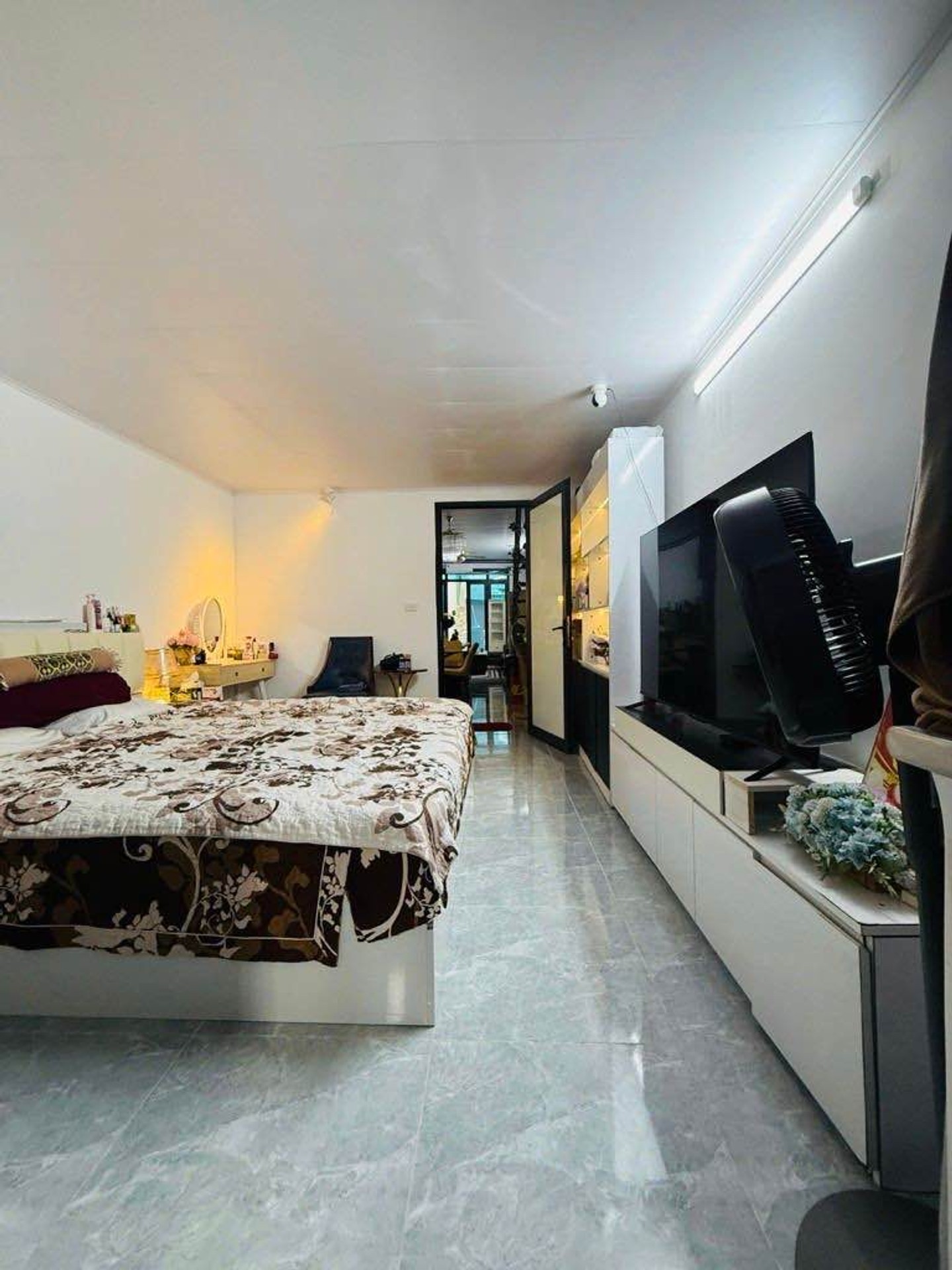 Bán nhà Định Công Thượng - diện tích 61m2 2 tầng - gần ô tô - giá 2,5 tỷ
