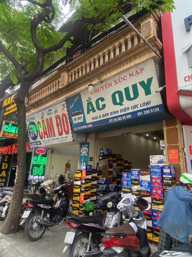 Bán nhà Đường Láng - diện tích 90m2 2 tầng - Mặt phố đắc địa - giá 26,9 tỷ