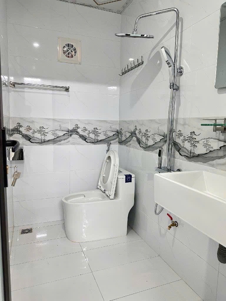 Bán nhà Vĩnh Tuy - diện tích 120m2 2 tầng - Nội thất xịn, vừa ở vừa cho thuê - giá 5,7 tỷ