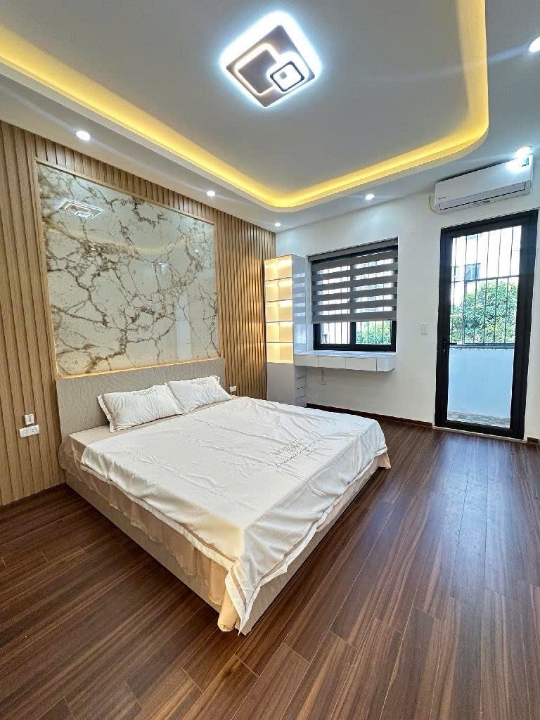 Bán nhà Vĩnh Tuy - diện tích 120m2 2 tầng - Nội thất xịn, vừa ở vừa cho thuê - giá 5,7 tỷ