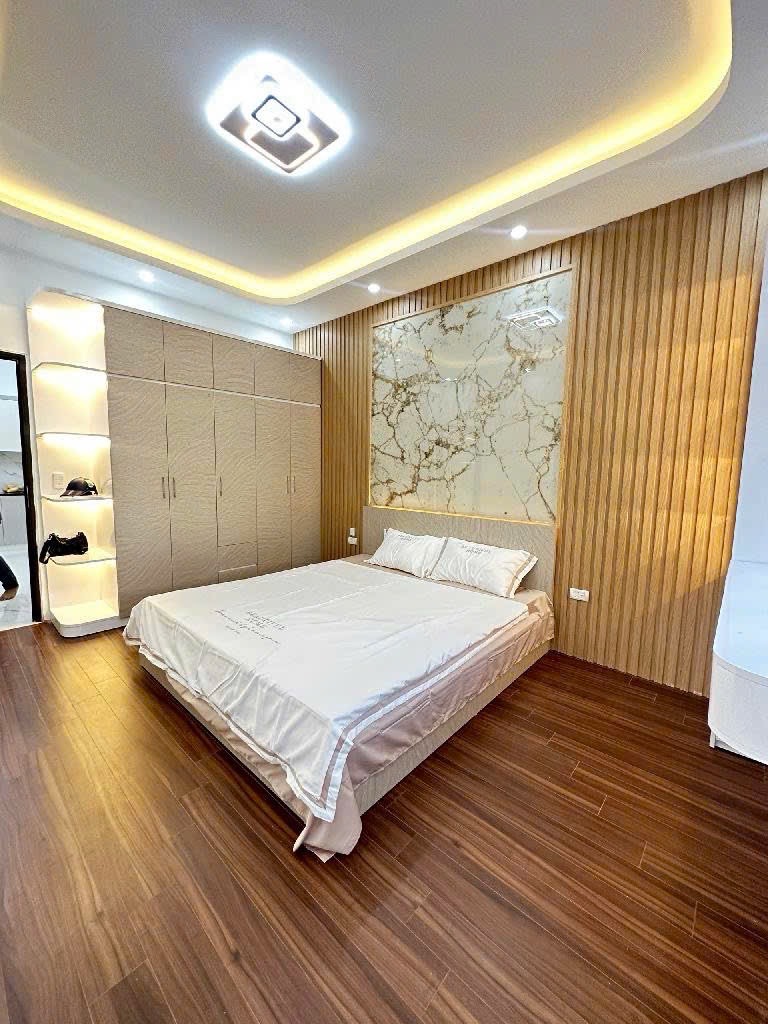 Bán nhà Vĩnh Tuy - diện tích 120m2 2 tầng - Nội thất xịn, vừa ở vừa cho thuê - giá 5,7 tỷ