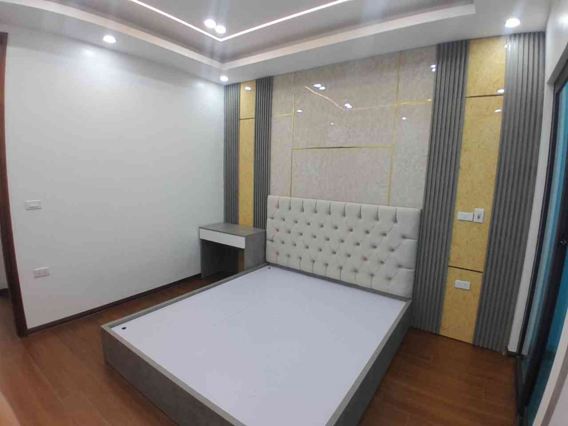 Bán nhà Hòa Bình 7 - diện tích 43m2 4 tầng - Căn nhà đẹp trong ngõ - giá 8,98 tỷ