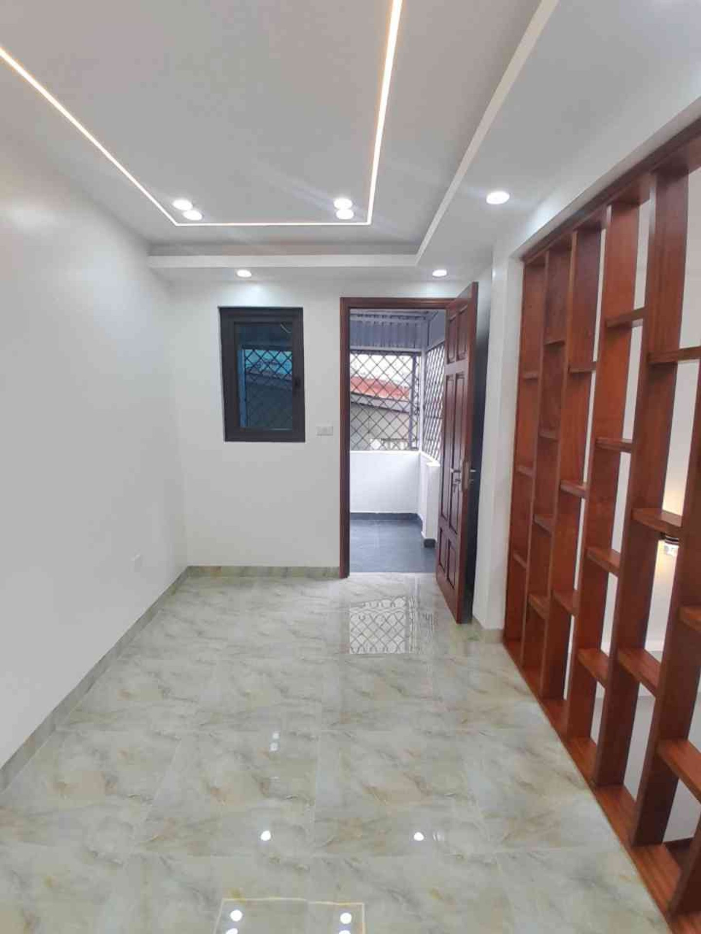 Bán nhà Hòa Bình 7 - diện tích 43m2 4 tầng - Căn nhà đẹp trong ngõ - giá 8,98 tỷ