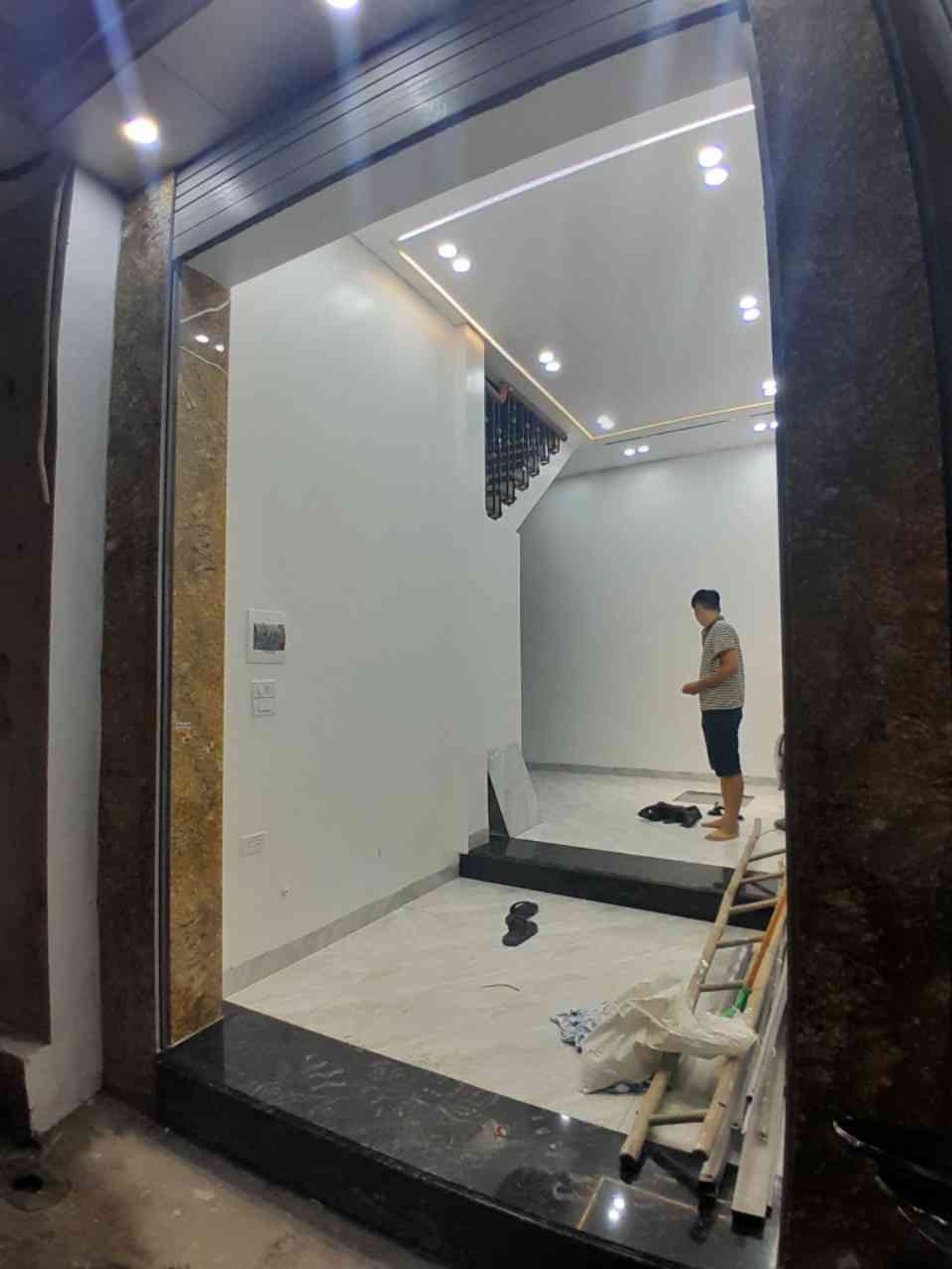 Bán nhà Hòa Bình 7 - diện tích 43m2 4 tầng - Căn nhà đẹp trong ngõ - giá 8,98 tỷ