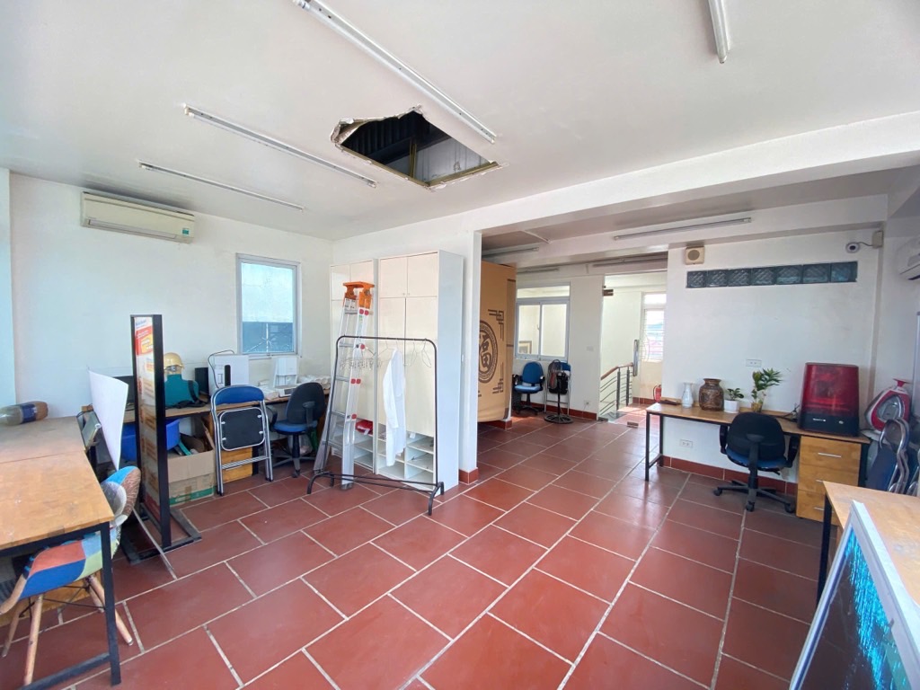 Bán nhà Minh Khai - diện tích 51.7m2 6 tầng - Lô góc 2 mặt thoáng - giá 39 tỷ