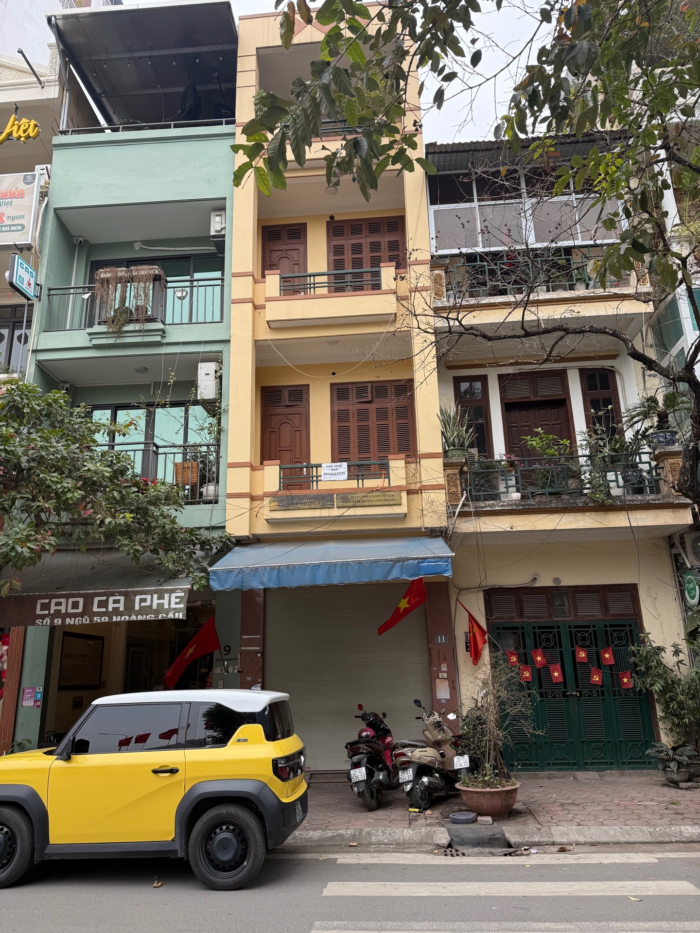 Bán nhà Hoàng Cầu - diện tích 74.3m2 4 tầng - Mặt ngõ thông, vị trí đẹp - giá 53 tỷ